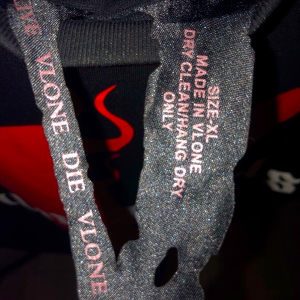 VLONE - Picture 3 of 3